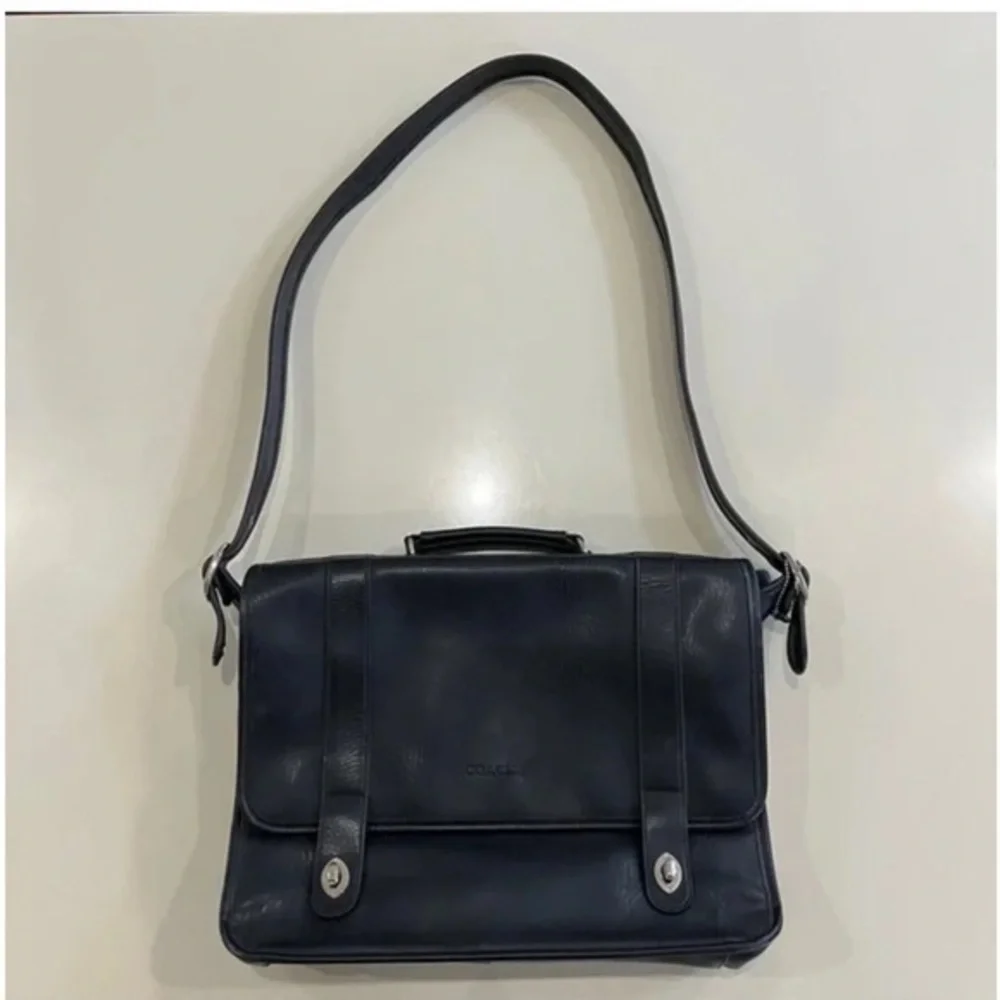 Vintage 1990s Coach Black Full Grain Genuine Leather Essex Messenger Laptop Bag